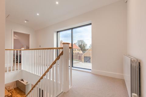 3 bedroom semi-detached house to rent, Ringstead