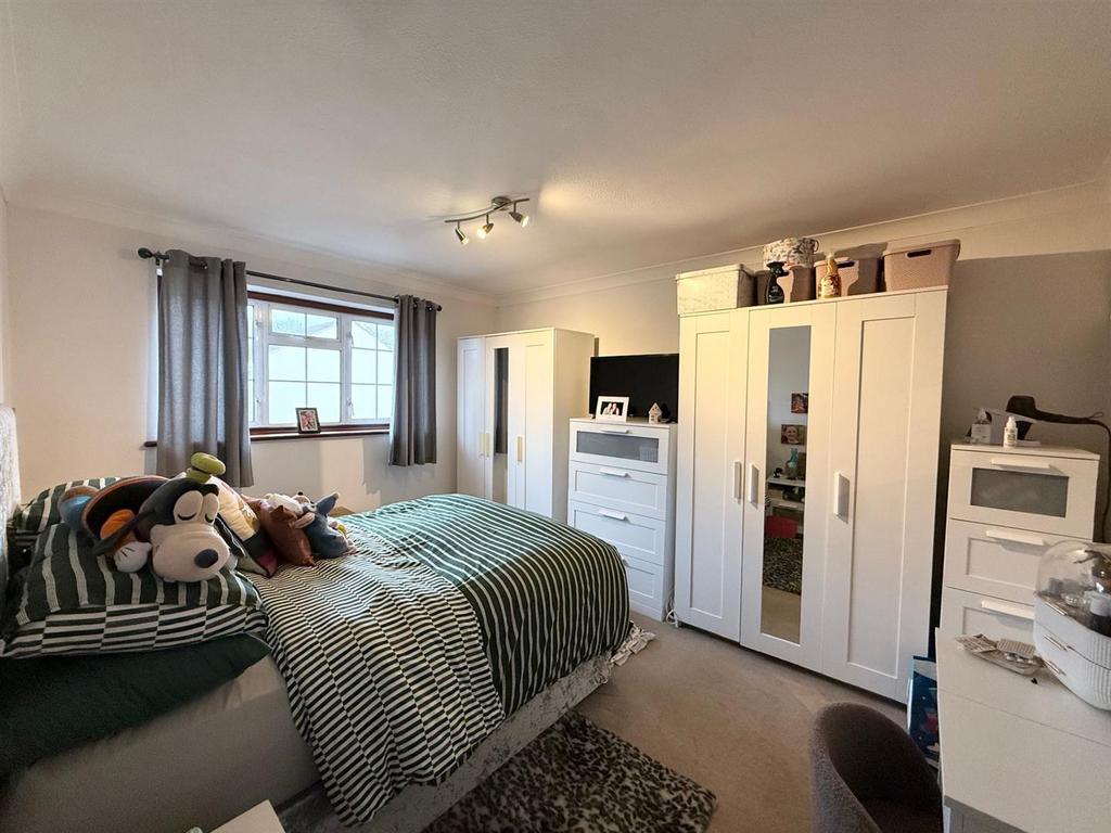 Bedroom.jpg