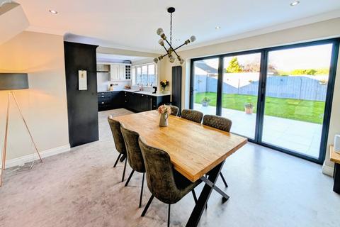 4 bedroom detached house for sale, Inmans Road, Hull, HU12 8HU