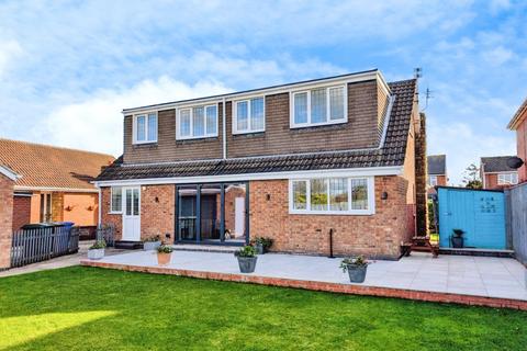 4 bedroom detached house for sale, Inmans Road, Hull, HU12 8HU