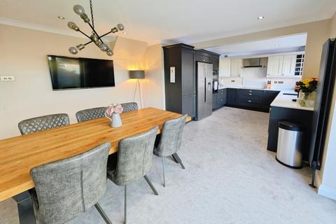 4 bedroom detached house for sale, Inmans Road, Hull, HU12 8HU