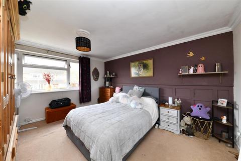 3 bedroom terraced house for sale, Wellington Road, Stevenage