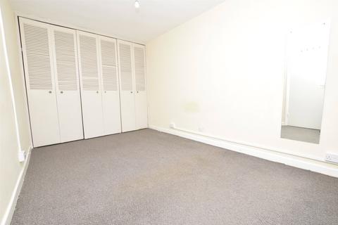 undefined, Essex Close, Greater London RM7