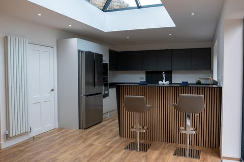 undefined, Cranleigh Drive, Sale M33