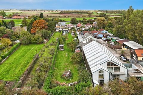 2 bedroom detached bungalow for sale, Hull Bridge Road, Beverley, HU17 9RT