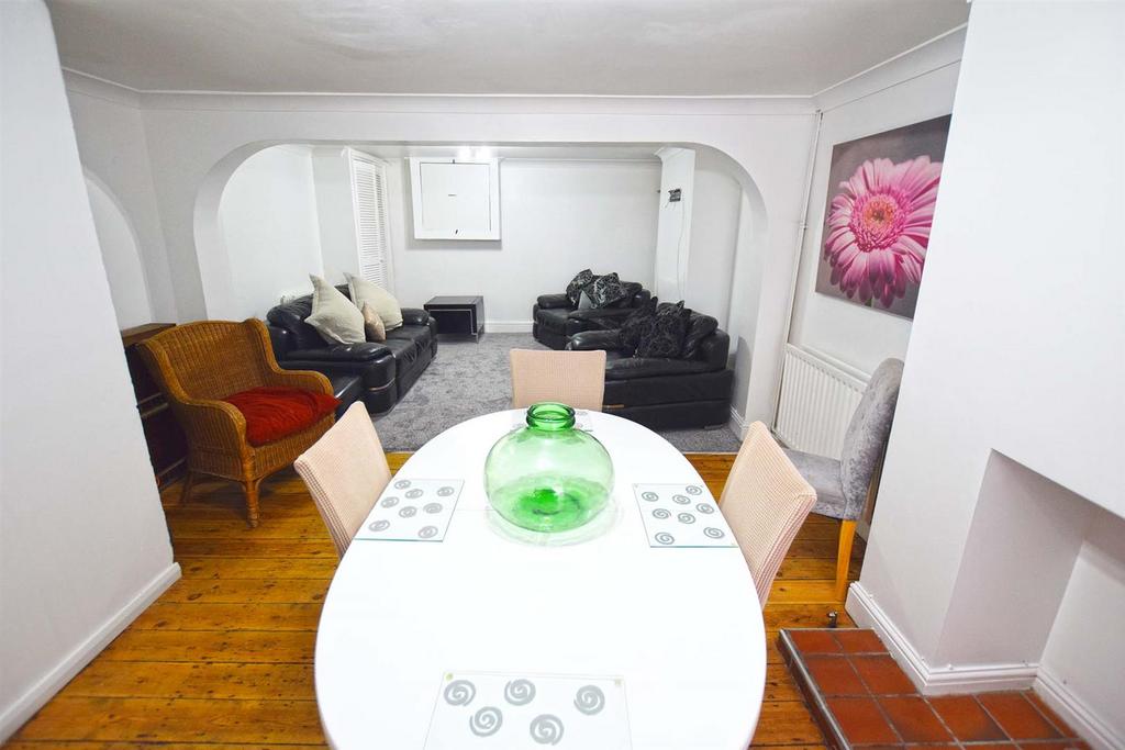 Lounge/Diner