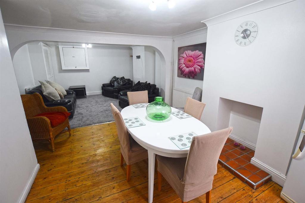 Lounge/Diner