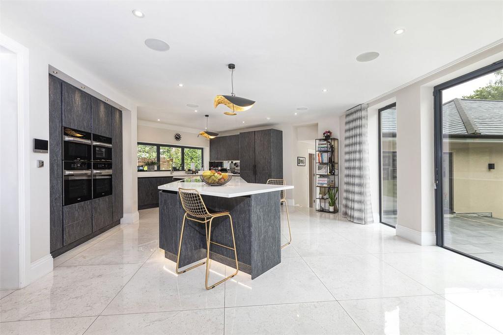 Kitchen/Breakfast
