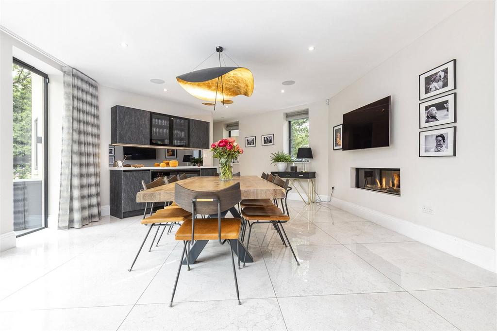 Kitchen/Breakfast