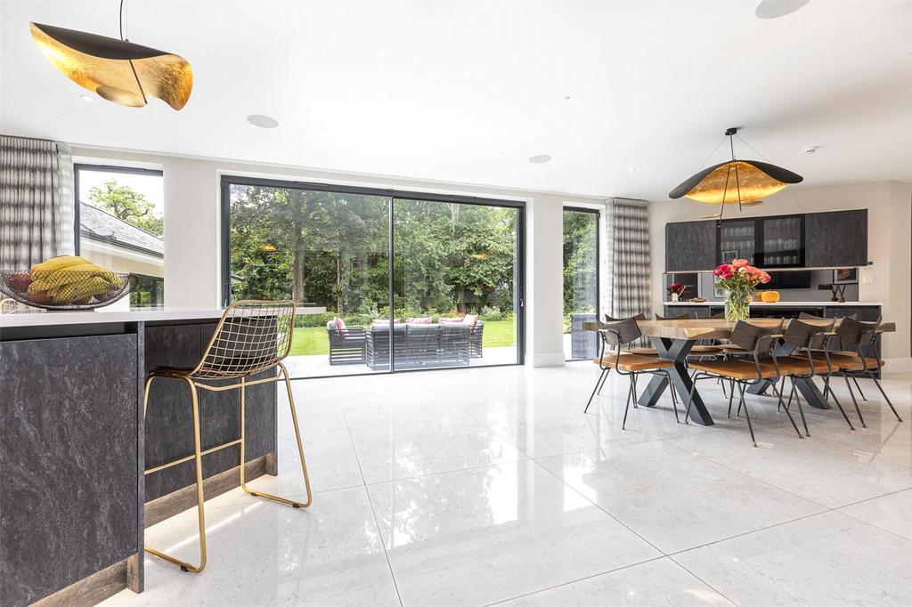 Kitchen/Breakfast