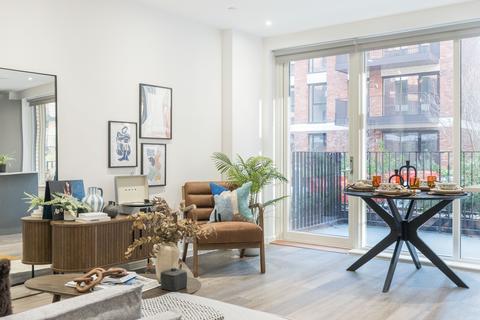 6 Headlam Avenue, London SW4