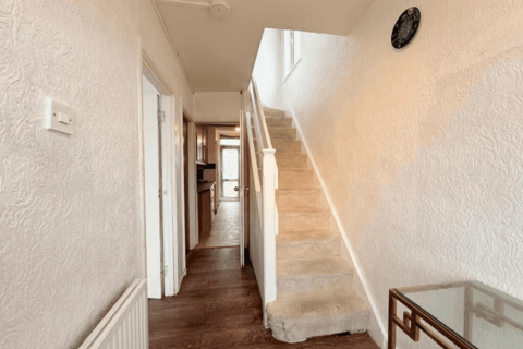 3 bedroom terraced house to rent, Coran Close, London, N9