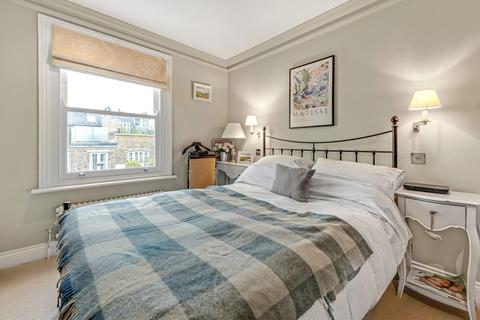 2 bedroom flat for sale, Davisville Road, London W12