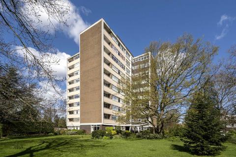 The Knoll, London W13