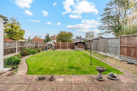 3 bedroom detached bungalow for sale, Grosvenor Road, Whitstable