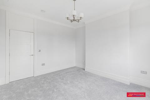 3 bedroom flat to rent, Ashburnham Road, London, SW10