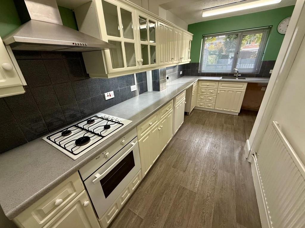 SL107 Kitchen.jpg