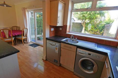 2 bedroom semi-detached house to rent, Wythenshawe Road, Sale M23