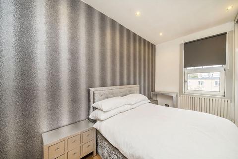 3 bedroom flat for sale, Wandsworth Road, London SW8