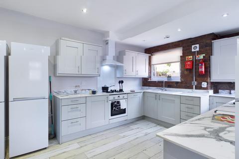 6 bedroom house to rent, Lawrence Road, Liverpool L15