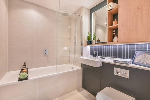 2 bedroom flat to rent, The Maple, Brent Cross, London, NW2