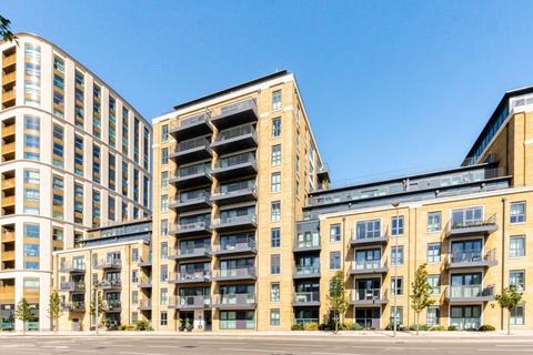 3 bedroom flat for sale, Wheatfield Way, Kingston, KINGSTON UPON THAMES, KT1