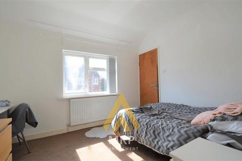 3 bedroom terraced house to rent, Gristhorpe Road, Selly Oak, Birmingham B29