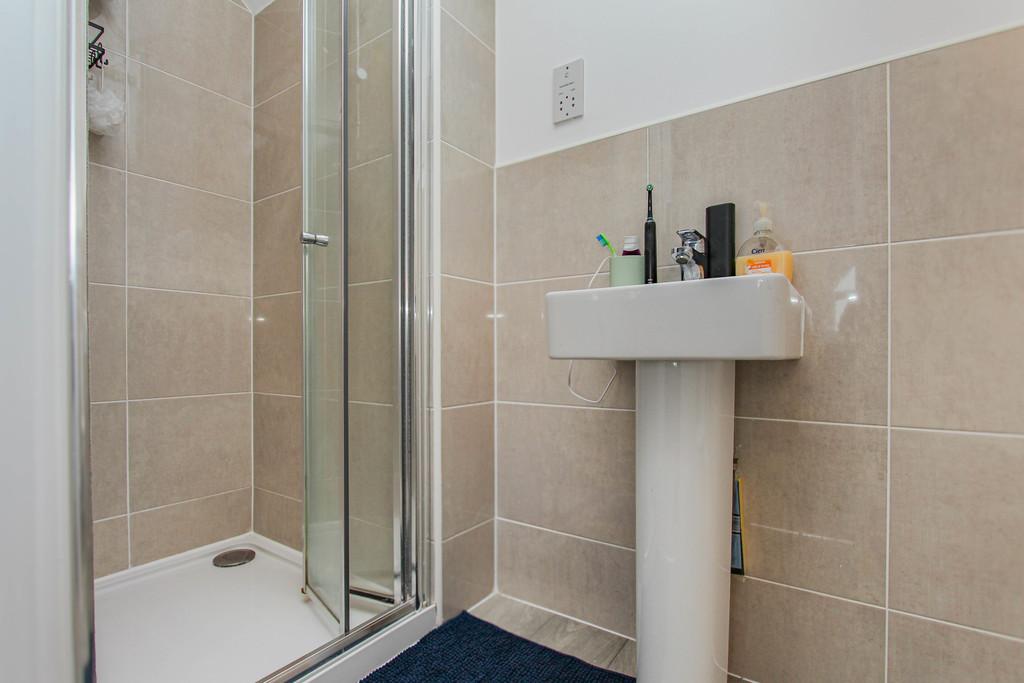 En Suite to Master Bedroom