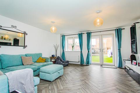 4 bedroom end of terrace house for sale, Well Spring Close, Finedon NN9
