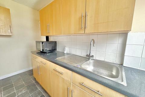 5 bedroom semi-detached house to rent, Langhorn Road, Southampton