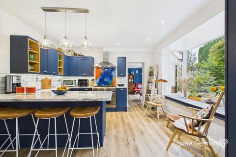 4 bedroom detached house for sale, Barden Drive, Allestree