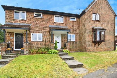 2 bedroom terraced house for sale, Tollgate Hill, Crawley
