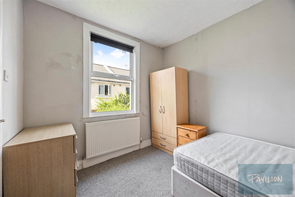 Edinburgh Road, 23 009.JPG