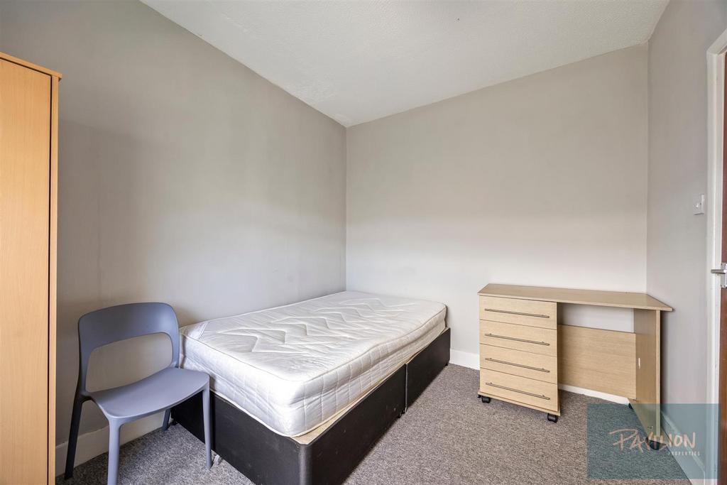 Edinburgh Road, 23 004.JPG