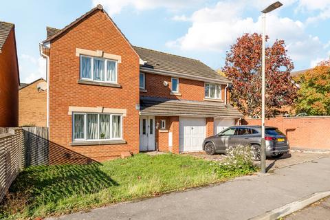 Coburn Gardens, Gloucestershire GL51