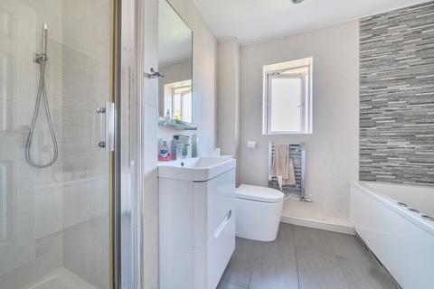 5 bedroom detached house for sale, Coburn Gardens, Gloucestershire GL51