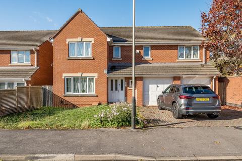 5 bedroom detached house for sale, Coburn Gardens, Gloucestershire GL51