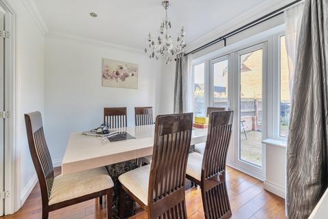 5 bedroom detached house for sale, Coburn Gardens, Gloucestershire GL51