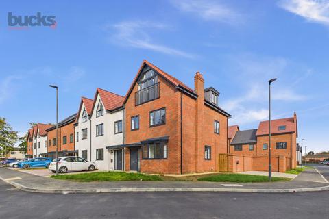 undefined, Osbourne Gardens. Aylesbury. HP21 8UJ