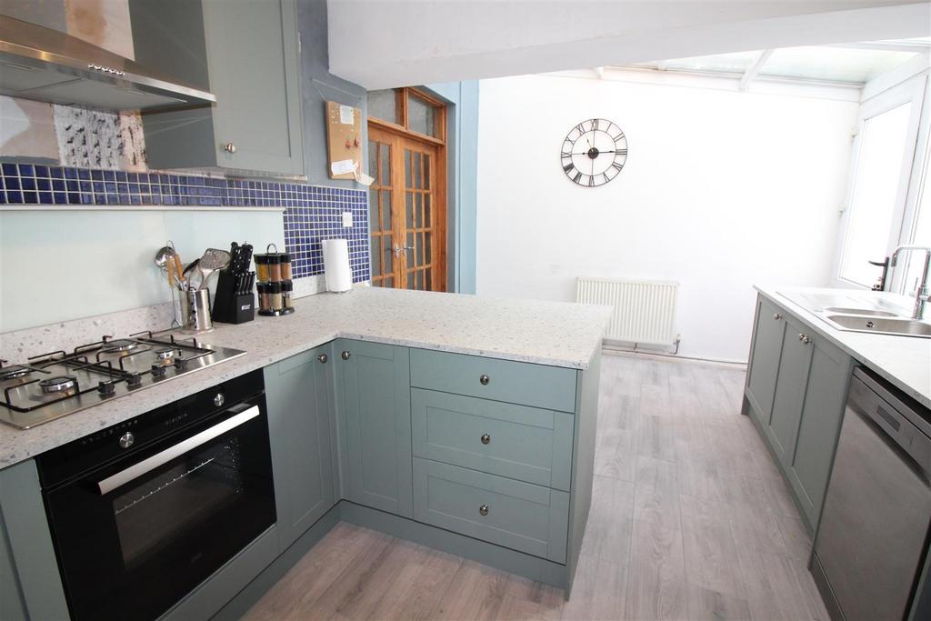 Kitchen/Breakfast Room