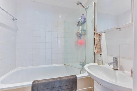2 bedroom flat for sale, Great Western Road, Westbourne Park, London, W9