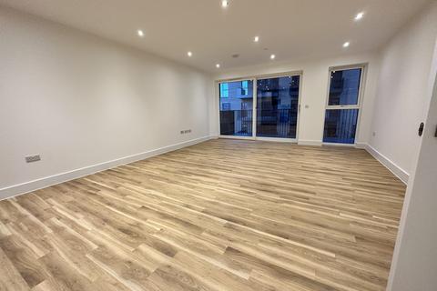 2 bedroom flat to rent, Lismore Boulevard, London NW9