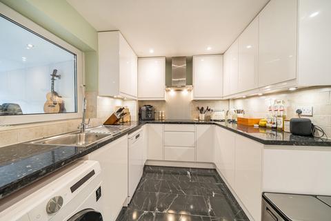 undefined, Hazel Avenue, Farnborough, Hampshire, GU14