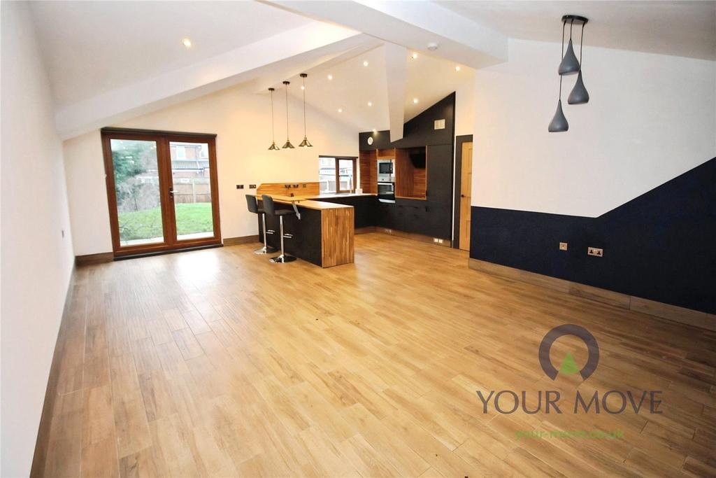 Lounge/Kitchen