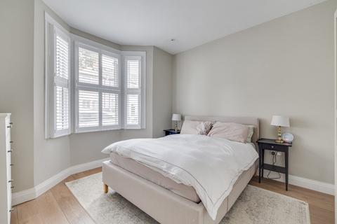 2 bedroom flat for sale, Breer Street, Fulham, London