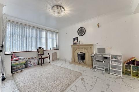 3 bedroom semi-detached house for sale, Dovedale Road, ETTINGSHALL PARK, WV4 6RA
