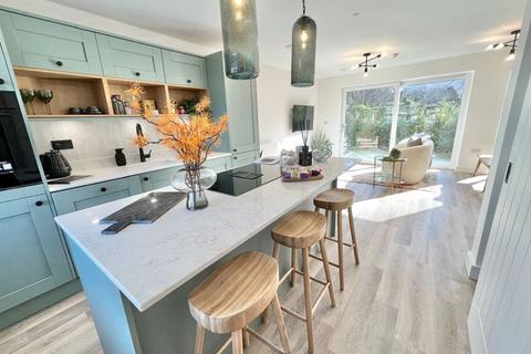 undefined, Y Bluen Goch, Glanyrafon Road, Dwygyfylchi