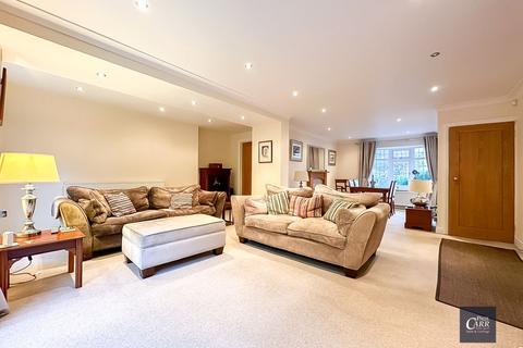 5 bedroom detached house for sale, Thornhill Park, Streetly, Sutton Coldfield, B74 2LN