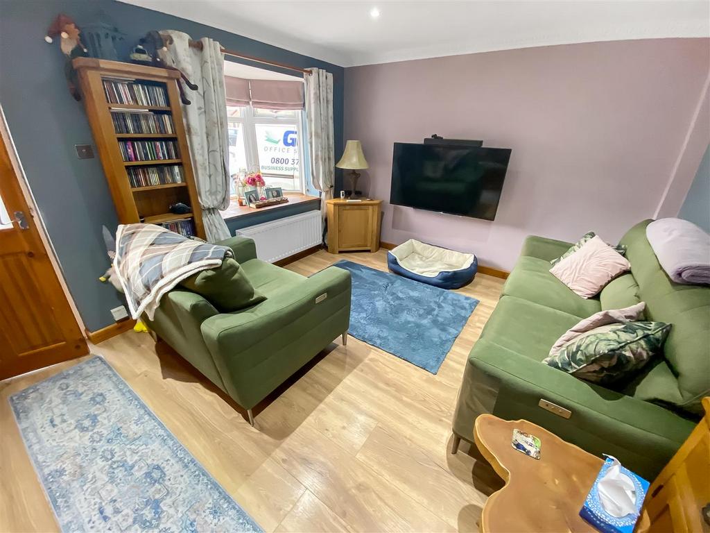 Living Room.jpg