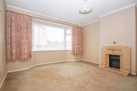 3 bedroom semi-detached house for sale, Rushdene Road, Brentwood CM15